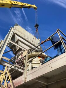 Rebuilt HP300 delivered on site